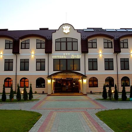 Best Hotel And Restaurant Complex Dunaivtsi Bagian luar foto