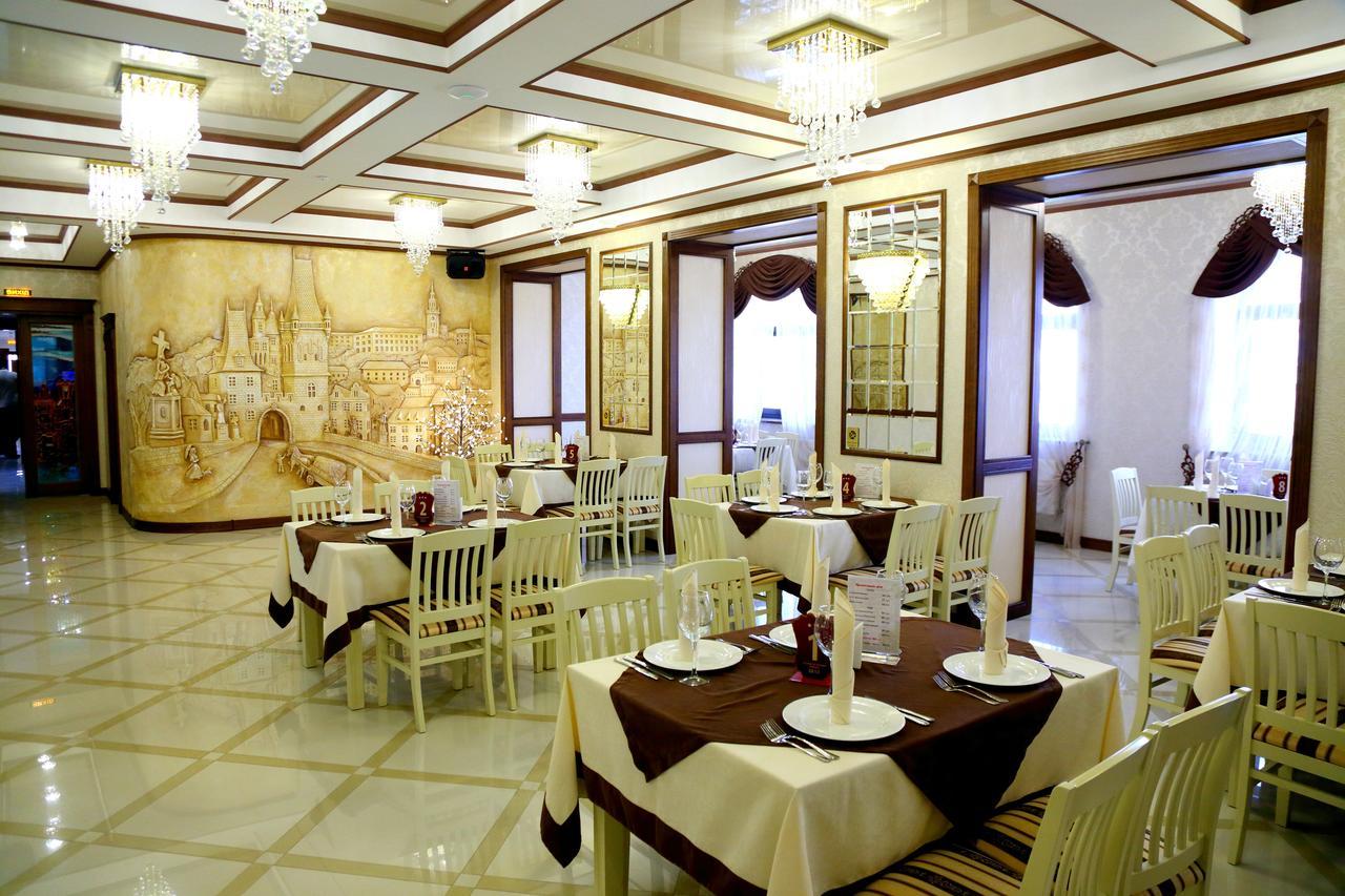 Best Hotel And Restaurant Complex Dunaivtsi Bagian luar foto