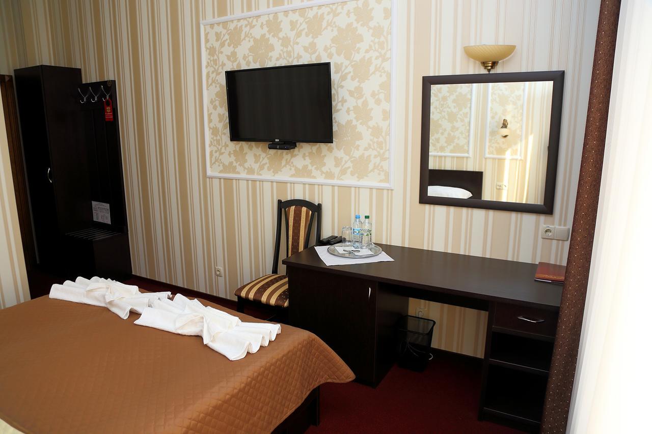 Best Hotel And Restaurant Complex Dunaivtsi Ruang foto