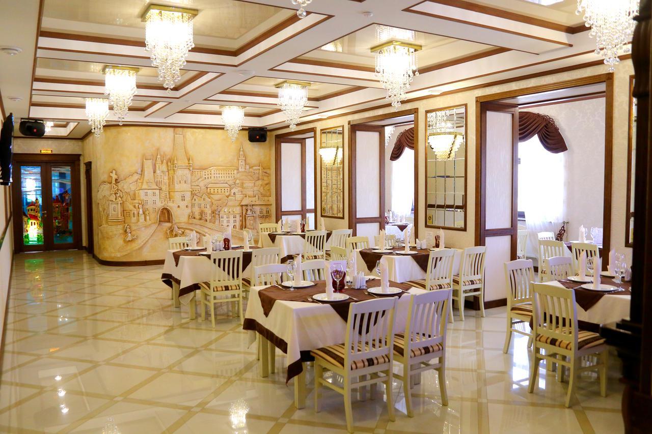 Best Hotel And Restaurant Complex Dunaivtsi Bagian luar foto
